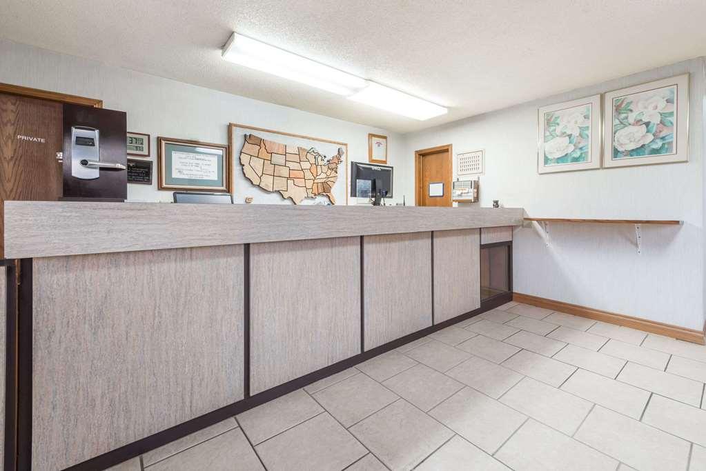 Knights Inn - Chanute Interno foto