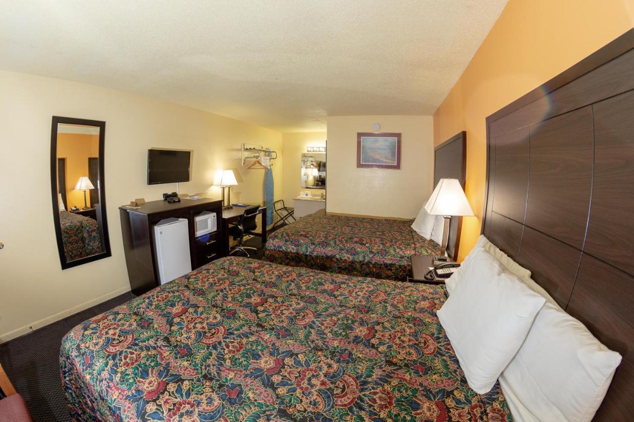 Knights Inn - Chanute Esterno foto
