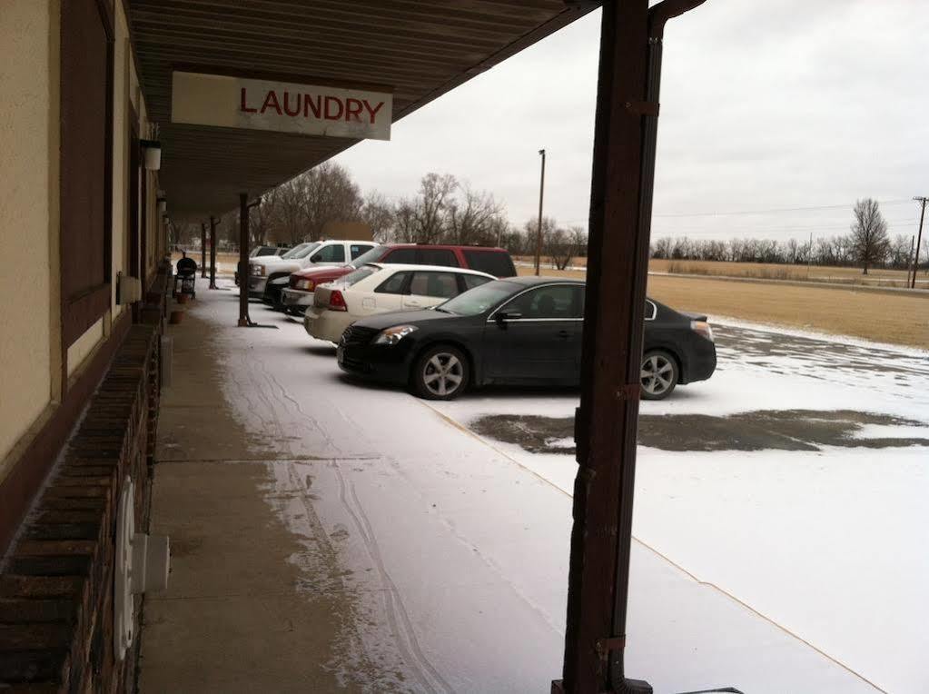 Knights Inn - Chanute Esterno foto